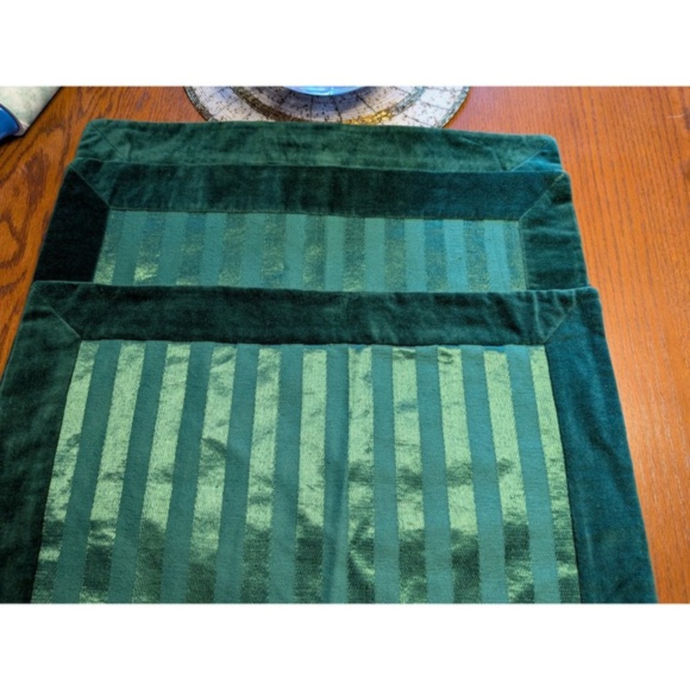 Pier 1 Imports Emerald Green Velvet Border Satin Stripe Placemats Set of 2 13x19